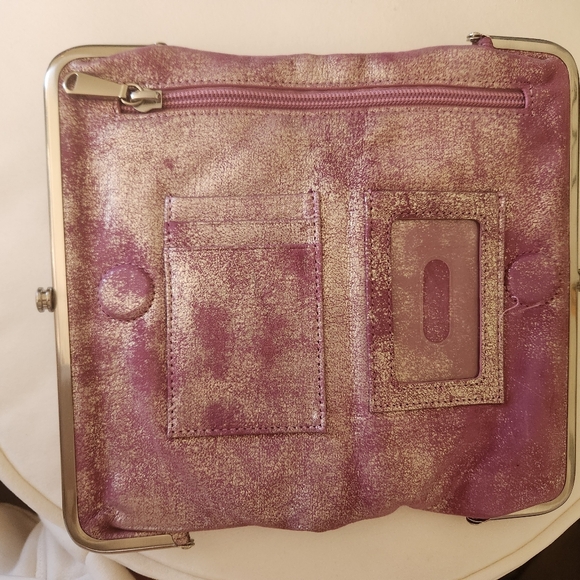 Hobo Lauren Clutch - Picture 10 of 11